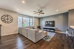 2515 Huntleigh Ln, Woodridge, IL 60517 - Photo 9