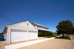 1402 N 15th Ave, Melrose Park, IL 60160 - Photo 3