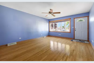 10605 Sycamore Drive, Chicago Ridge, IL 60415 - Photo 7