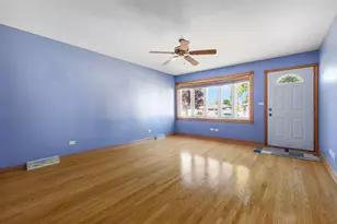 10605 Sycamore Dr, Chicago Ridge, IL 60415 - Photo 7