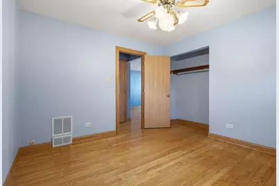 10605 Sycamore Drive, Chicago Ridge, IL 60415 - Photo 9