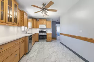 10605 Sycamore Dr, Chicago Ridge, IL 60415 - Photo 5