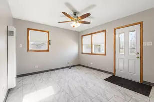 10605 Sycamore Dr, Chicago Ridge, IL 60415 - Photo 3