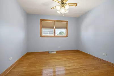 10605 Sycamore Drive, Chicago Ridge, IL 60415 - Photo 11