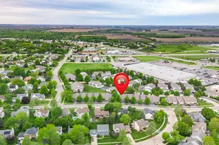 915 Foxpointe Dr, Sycamore, IL 60178 - Photo 29