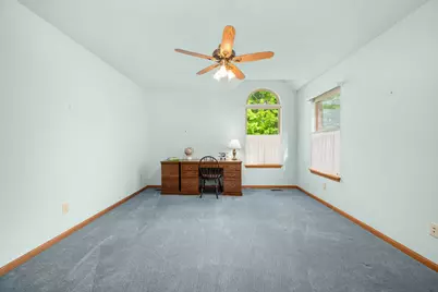 915 Foxpointe Drive, Sycamore, IL 60178 - Photo 17