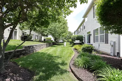 2888 Falling Waters Drive, Lindenhurst, IL 60046 - Photo 23