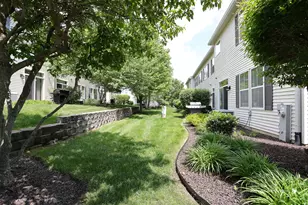 2888 Falling Waters Dr, Lindenhurst, IL 60046 - Photo 23