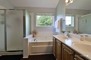 2888 Falling Waters Dr, Lindenhurst, IL 60046 - Photo 19