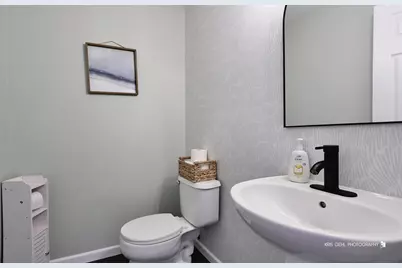 2888 Falling Waters Drive, Lindenhurst, IL 60046 - Photo 13