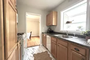 95 Roosevelt St, Saint Charles, IL 60174 - Photo 11