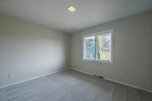 15600 Griswold Springs Rd, Plano, IL 60545 - Photo 39
