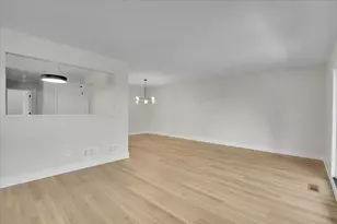 16110 Pine Dr, Tinley Park, IL 60477 - Photo 5