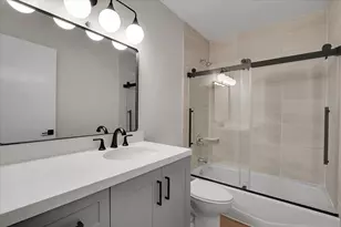 16110 Pine Dr, Tinley Park, IL 60477 - Photo 13