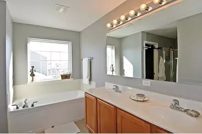2812 Sweet Clover Way, Wauconda, IL 60084 - Photo 5