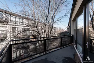 1070 W 15th St, Chicago, IL 60608 - Photo 15