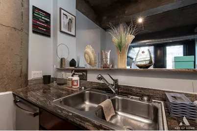 1070 W 15th Street #312, Chicago, IL 60608 - Photo 9