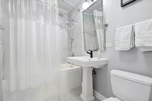 201 N Westshore Dr, Chicago, IL 60601 - Photo 7