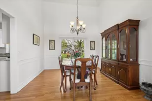 2119 W Thornwood Dr, South Elgin, IL 60177 - Photo 7