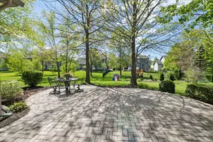 2119 W Thornwood Dr, South Elgin, IL 60177 - Photo 29