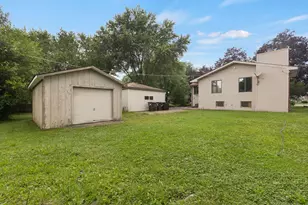 1393 Cottonwood Ln, Crystal Lake, IL 60014 - Photo 11
