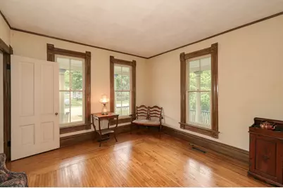 220 N 5th Street, West Dundee, IL 60118 - Photo 5