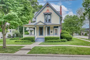 220 N 5th St, West Dundee, IL 60118 - Photo 1