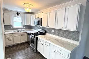 518 N Hugh St, Plano, IL 60545 - Photo 3