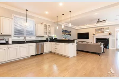 11241 S Central Park Avenue, Chicago, IL 60655 - Photo 3