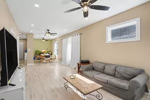 11315 S Stewart Ave, Chicago, IL 60628 - Photo 3