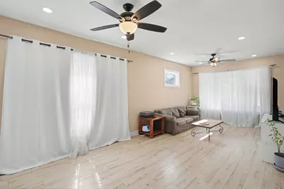 [Address not provided], Chicago, IL 60628 - Photo 5