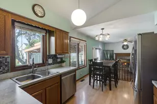 1069 Waterford Rd, Bartlett, IL 60103 - Photo 5