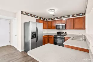 737 Serendipity Dr, Aurora, IL 60504 - Photo 5