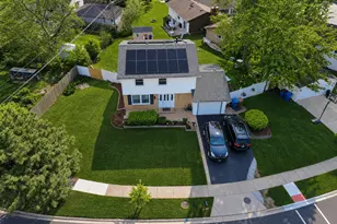 1738 Newport St, Glendale Heights, IL 60139 - Photo 1