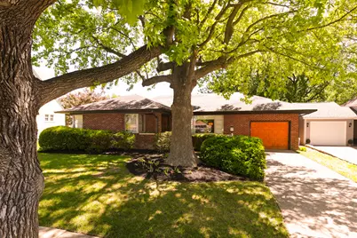 208 S Laurel Avenue, Duquoin, IL 62832 - Photo 1