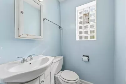 7843 S Yates Boulevard, Chicago, IL 60649 - Photo 11