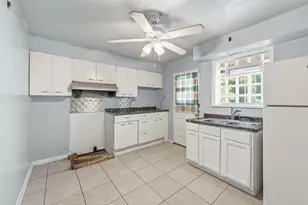 7843 S Yates Blvd, Chicago, IL 60649 - Photo 9