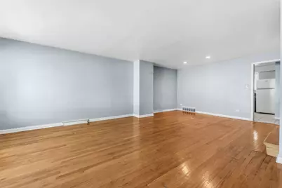 7843 S Yates Boulevard, Chicago, IL 60649 - Photo 5
