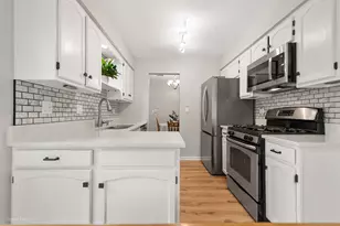 0N120 Windermere Rd, Winfield, IL 60190 - Photo 9