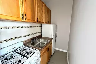 839 W Sheridan Rd, Chicago, IL 60613 - Photo 9