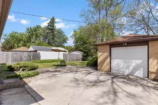 2119 Midway Dr, Rockford, IL 61103 - Photo 17