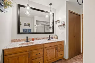6100 El Morro Ln, Oak Forest, IL 60452 - Photo 11