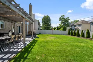 986 E Red Oak St, Addison, IL 60101 - Photo 5