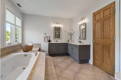986 E Red Oak Street, Addison, IL 60101 - Photo 9