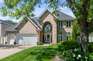 986 E Red Oak St, Addison, IL 60101 - Photo 1