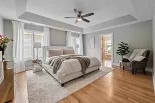 986 E Red Oak St, Addison, IL 60101 - Photo 7