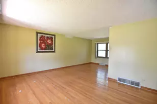 21W620 Park Ave, Lombard, IL 60148 - Photo 5