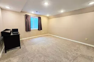 6090 Chatsworth Dr, Rockford, IL 61109 - Photo 23