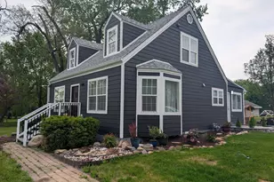 931 Rawson Bridge Rd, Cary, IL 60013 - Photo 1