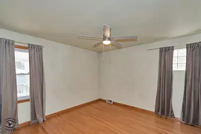 6219 W Montrose Avenue, Chicago, IL 60634 - Photo 13